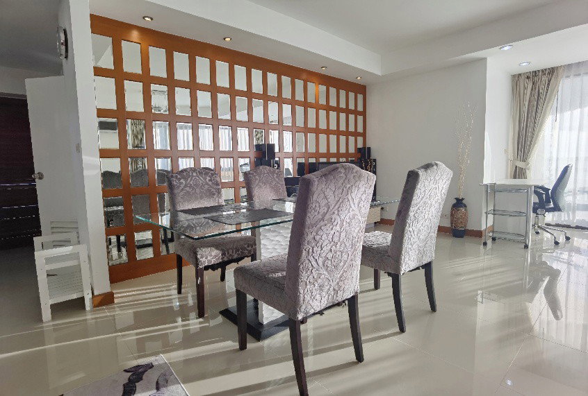 picture Jomtien Plaza Condotel  - 10/18