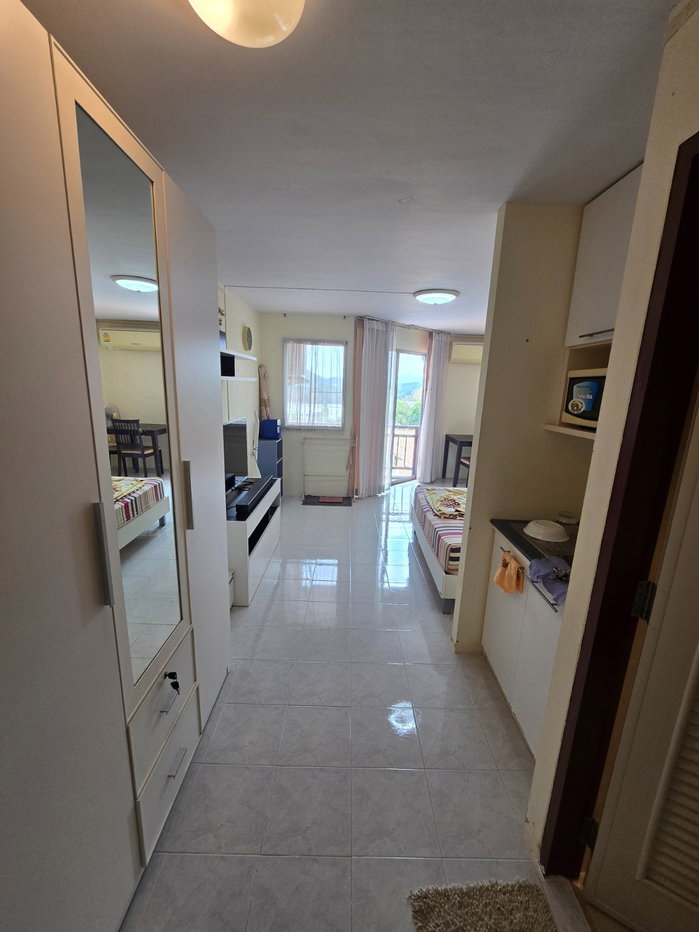 picture College View Condo 1 - 6/7