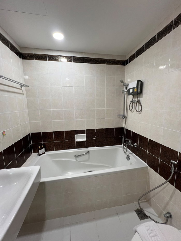 picture United Tower Thonglor | Spacious 2-Bedroom Fully Furnished Apartment for Rent - 11/12
