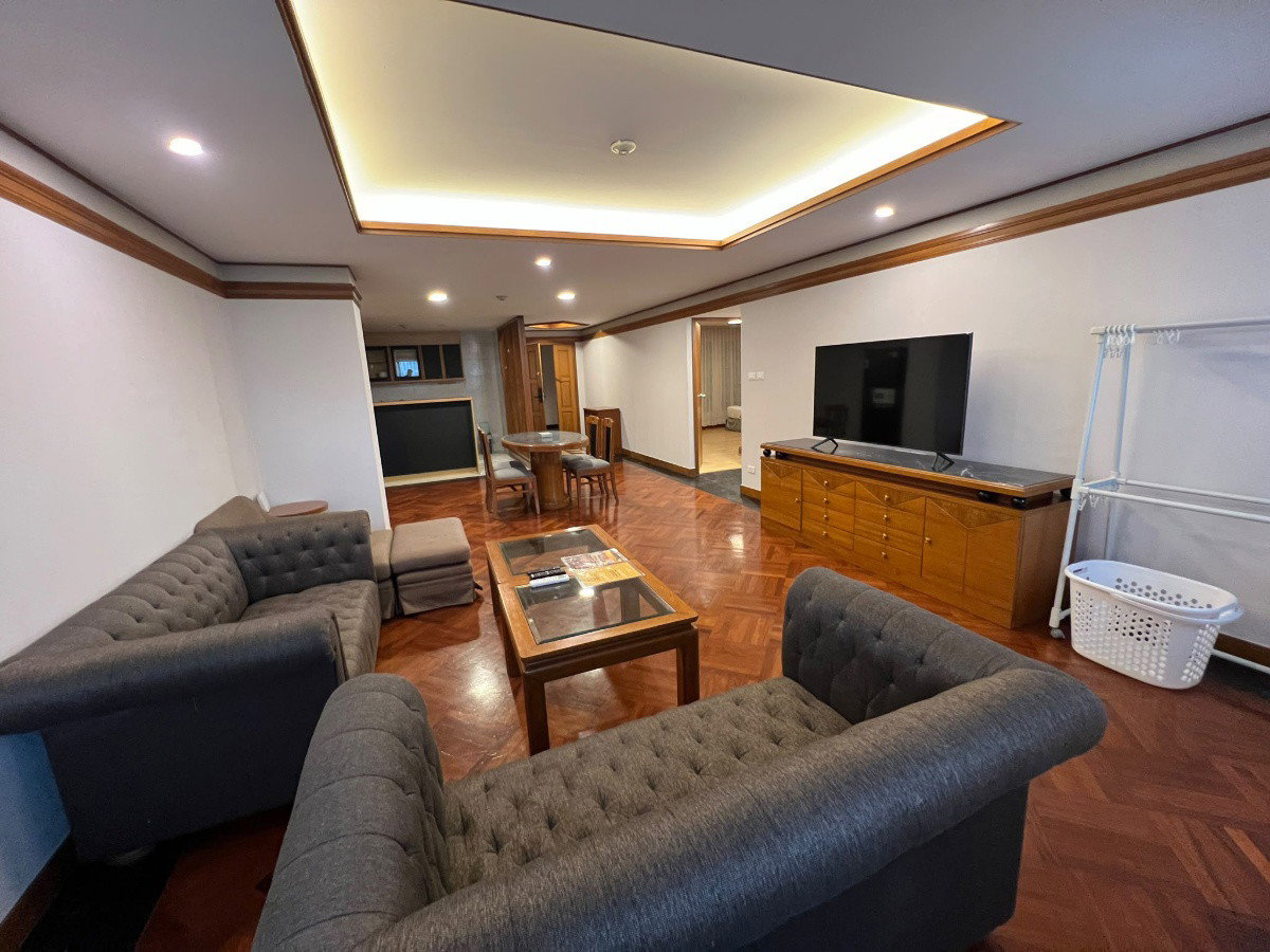 picture United Tower Thonglor | Spacious 2-Bedroom Fully Furnished Apartment for Rent - 6/12